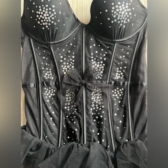 NWOT 🖤 Victoria’s Secret VS Size 34C Boned Mesh Push Up Bustier w/ Garters - Picture 7 of 10